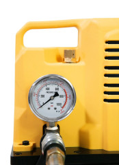 Elektrická hydraulická pumpa s tlakoměrem HHB-700T (3)