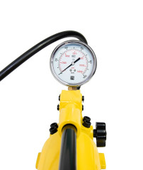 Ruční hydraulická pumpa s tlakoměrem HHB-700A-MAN (4)